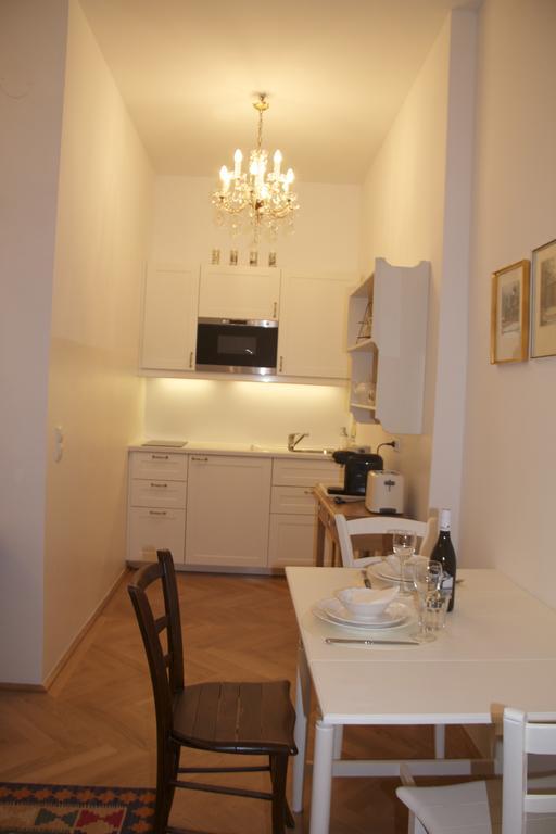 Premarental Wien Rum bild