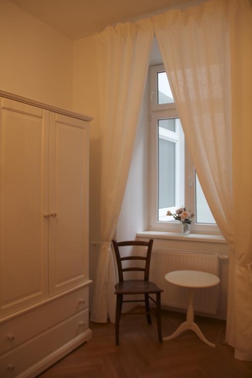 Premarental Wien Rum bild
