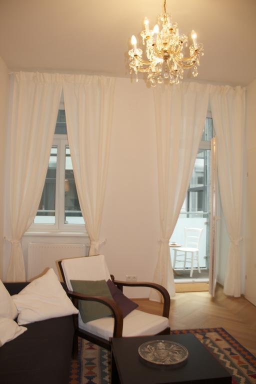 Premarental Wien Rum bild